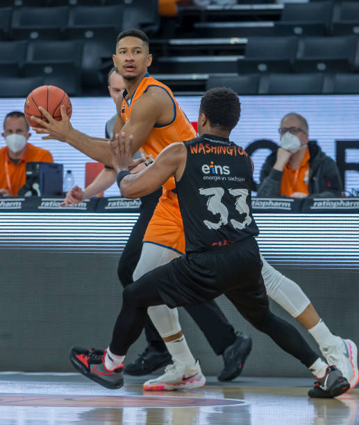 老鹰或许会 老鹰或许会